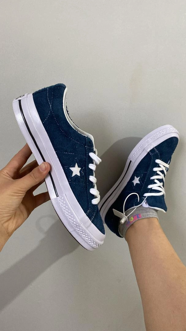 کانورس one star